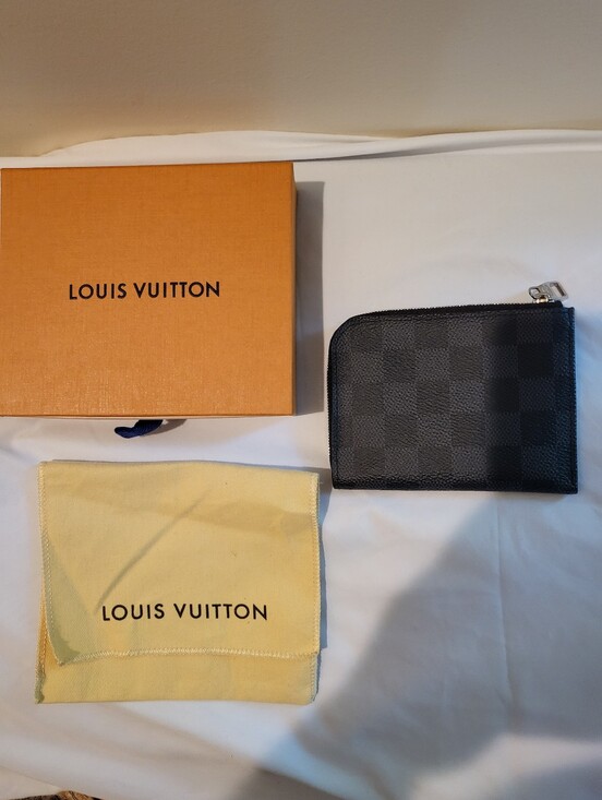 Louis Vuitton Handbags - Louis Vuitton Damier Graphite Small Zip Wallet in Black and Gray